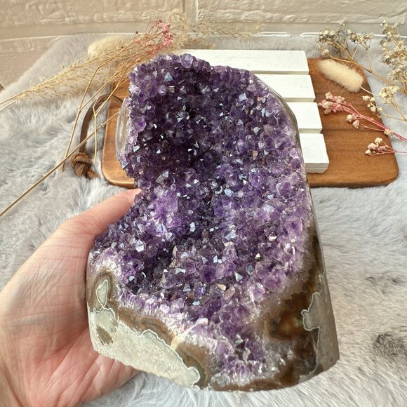 Gorgeous Amethyst Cut Base - Picture 5 of 8